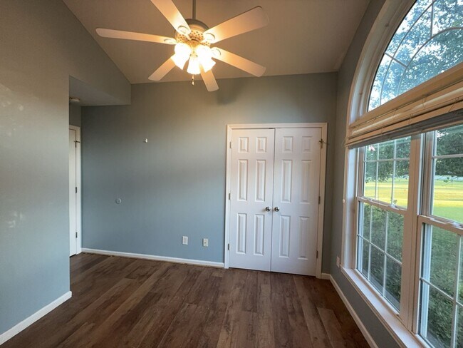 Building Photo - Justice Rd Avail for Rent!