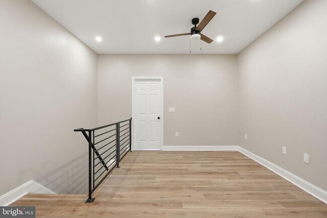 Building Photo - 865 N 47th St