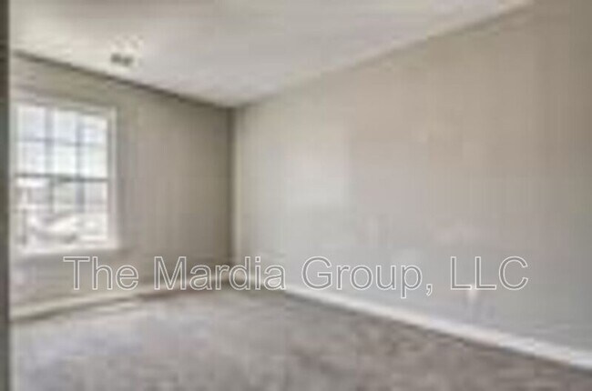 Building Photo - 3258 Wexford Dr