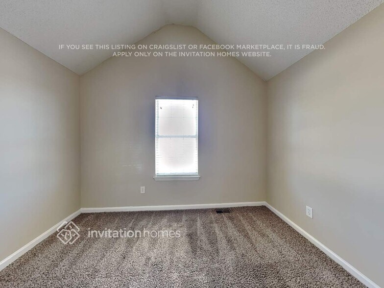 Building Photo - 3539 Riverview Club Dr