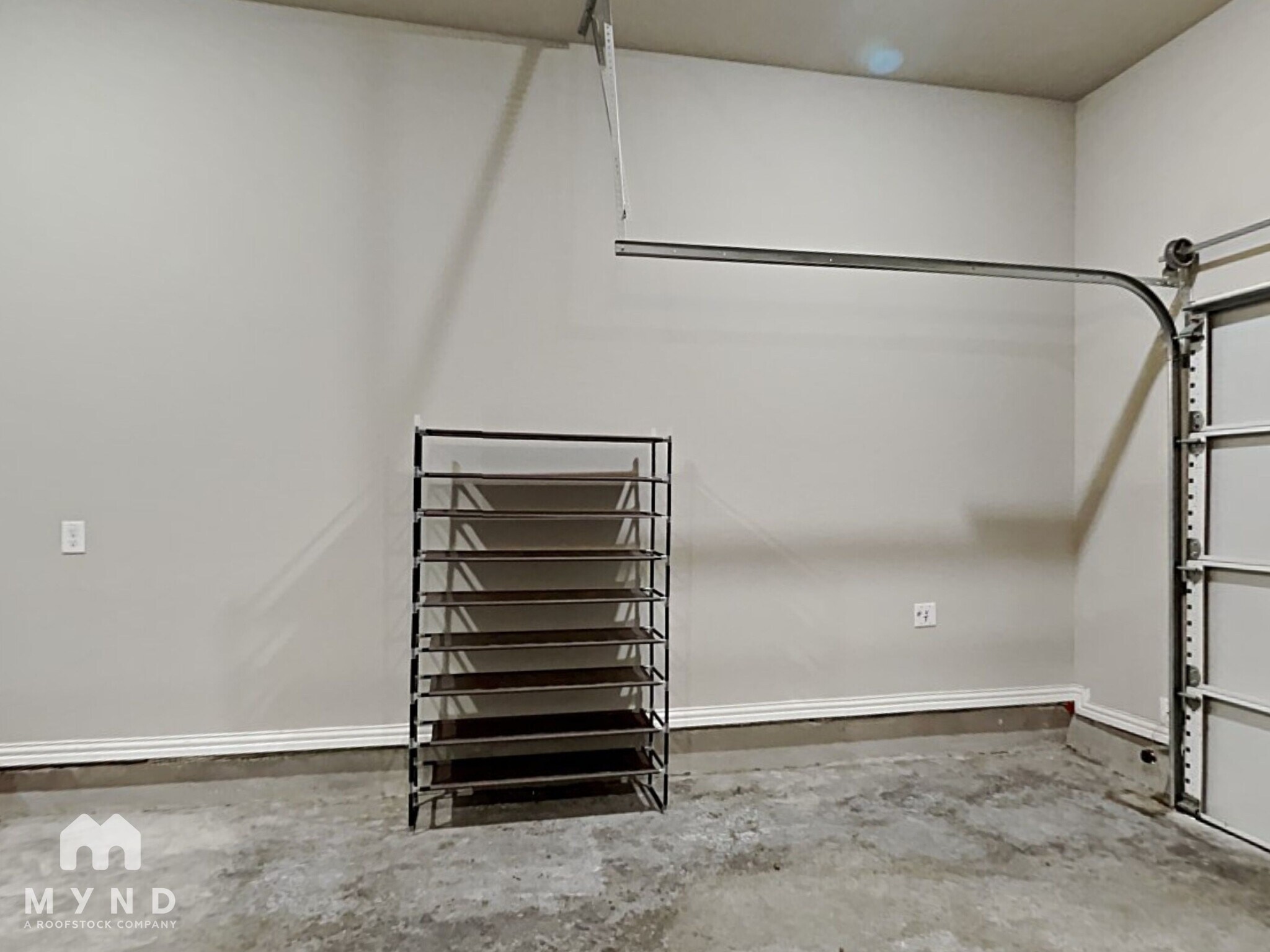 Building Photo - 2805 Lindale Dr