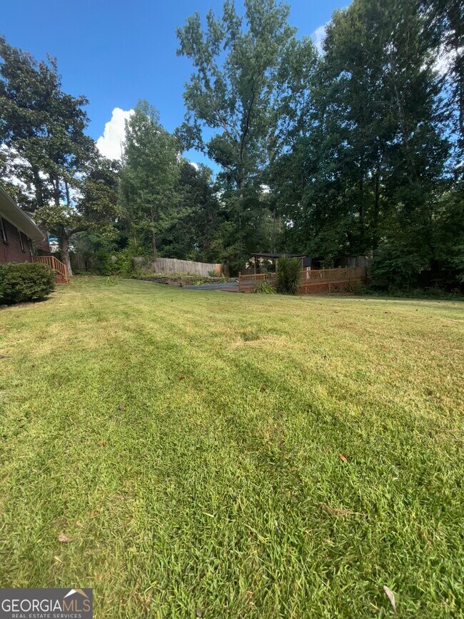 Building Photo - 1255 Angelia Dr SW