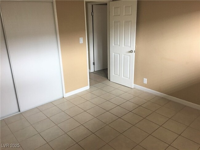 Building Photo - 5248 Pebble Beach Blvd