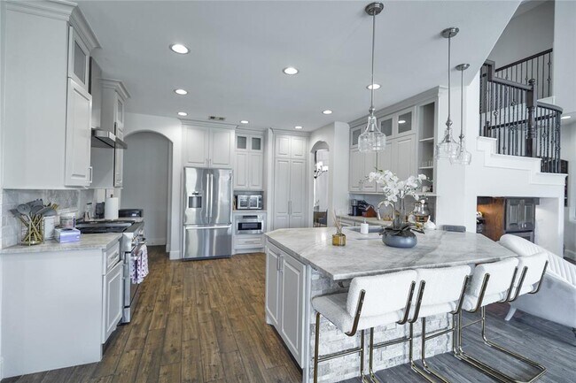 Building Photo - 13714 Oak Harbor Bend