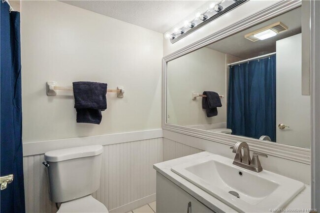 Building Photo - 4215 Gator Trace Ave