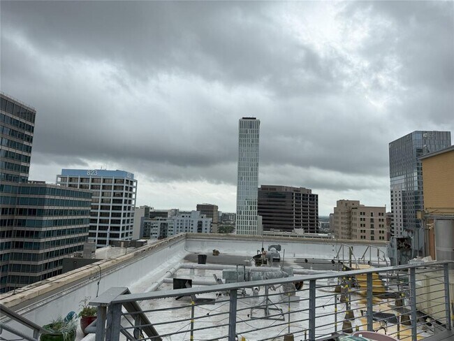 Building Photo - 710 Colorado St