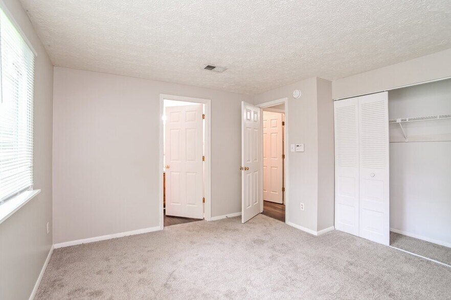 Building Photo - 7719 Mallen Dr