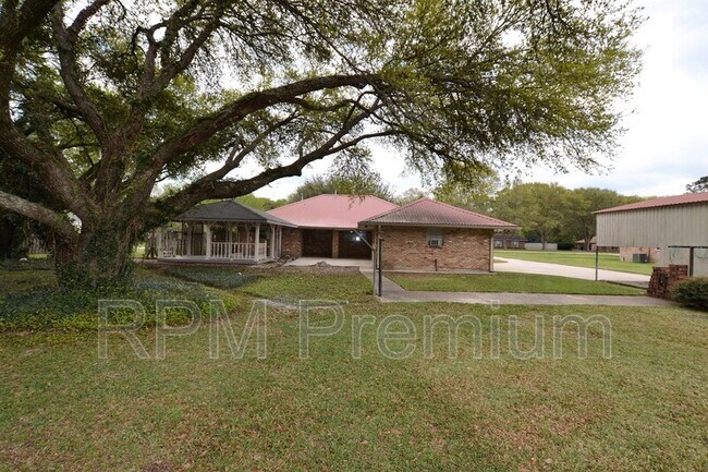 Building Photo - 3147 Little Farms Dr