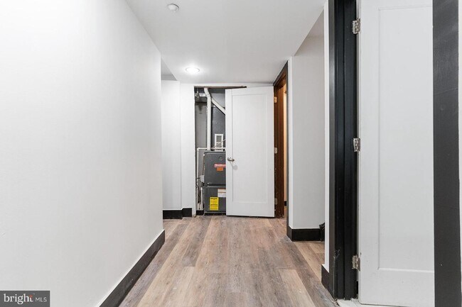 Building Photo - 1520 Green St