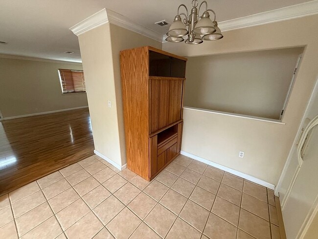 Building Photo - 106 Almanor Dr