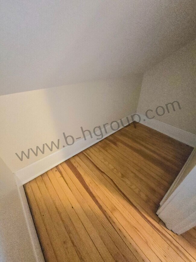 Building Photo - 1313 73rd St