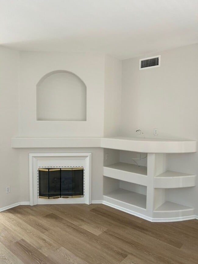 Building Photo - 2-Bedroom 2-Bath Rancho Santa Margarita Home
