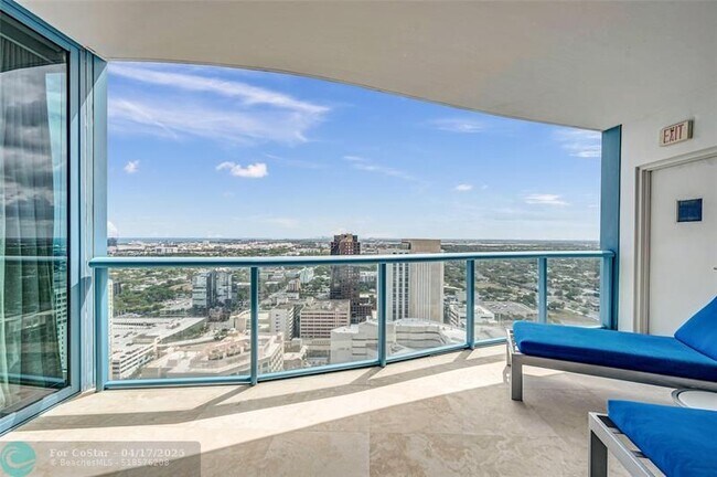 Building Photo - 333 Las Olas Way