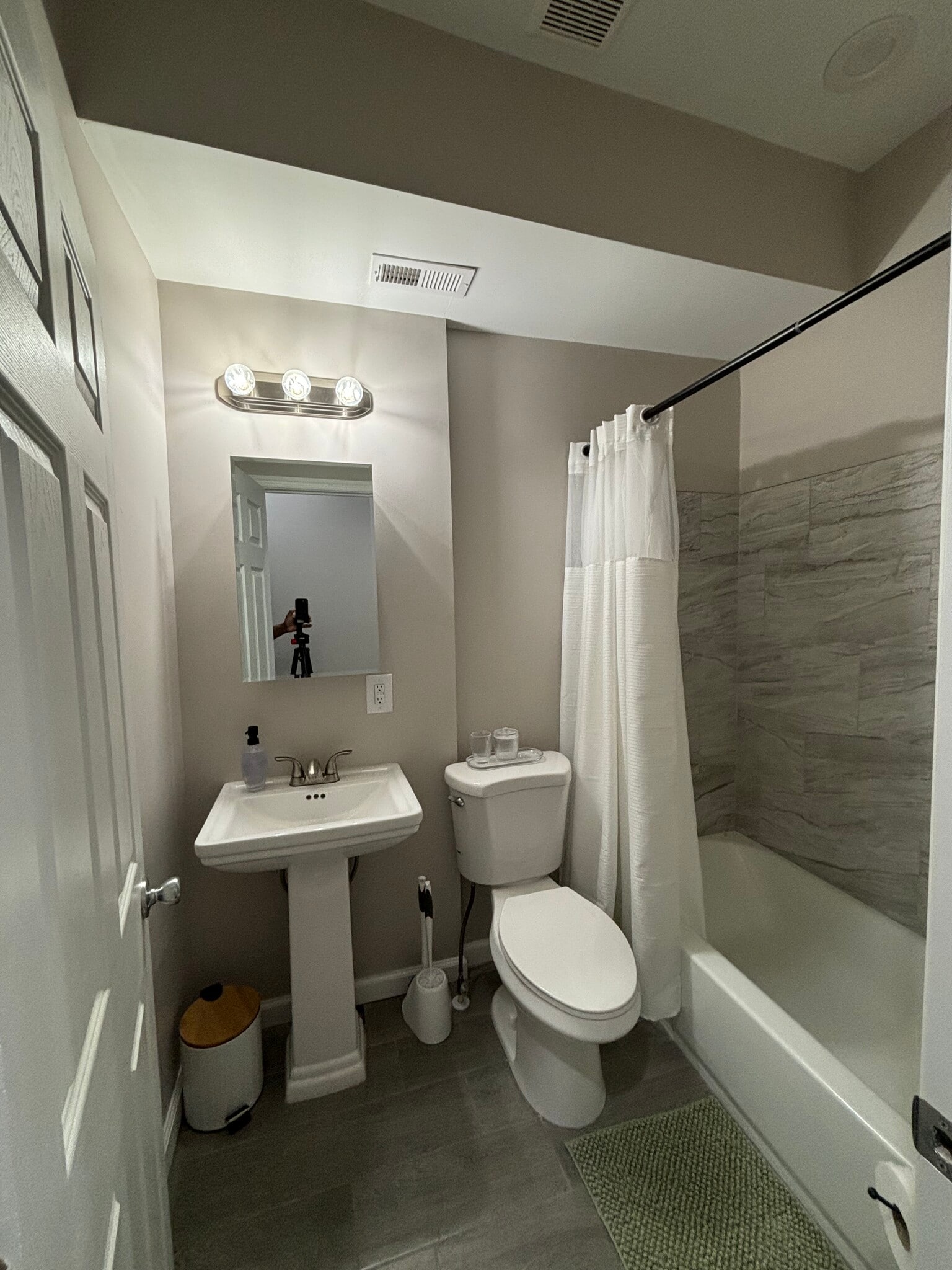 Building Photo - 1151 Myrtle Ave