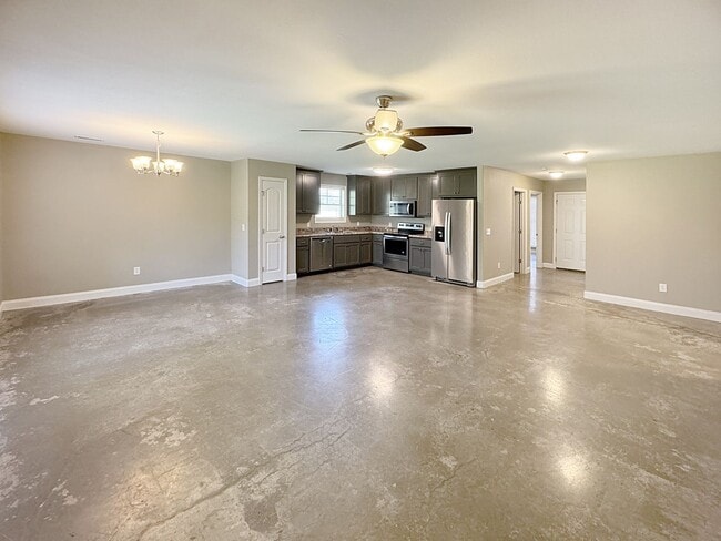 Building Photo - 698 Mulberry Rd