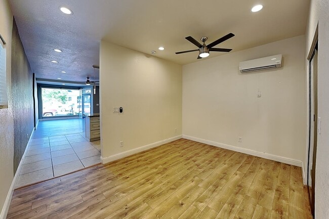 Building Photo - 300430144th