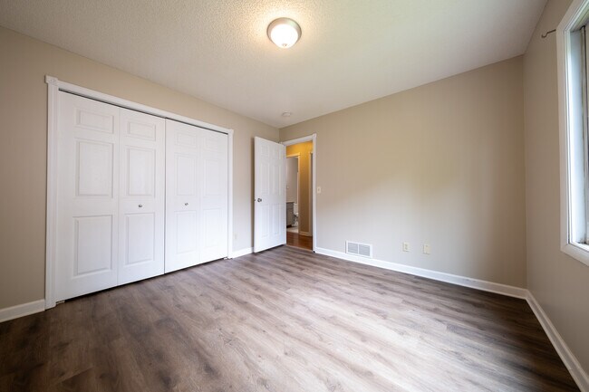Building Photo - 3688 Falcon Way