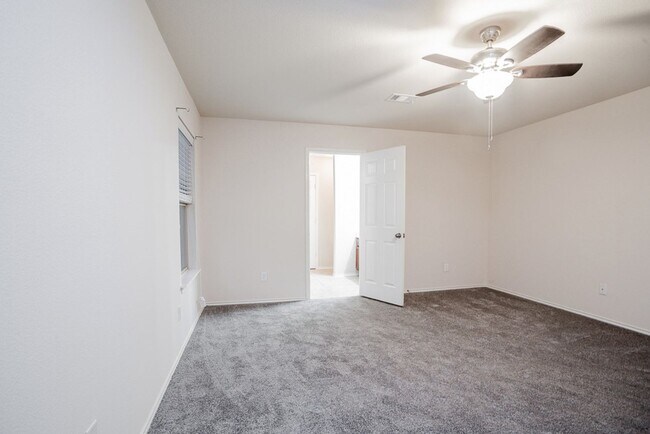 Building Photo - Beautiful 4/BR 2.5/BA Home with Incredible...
