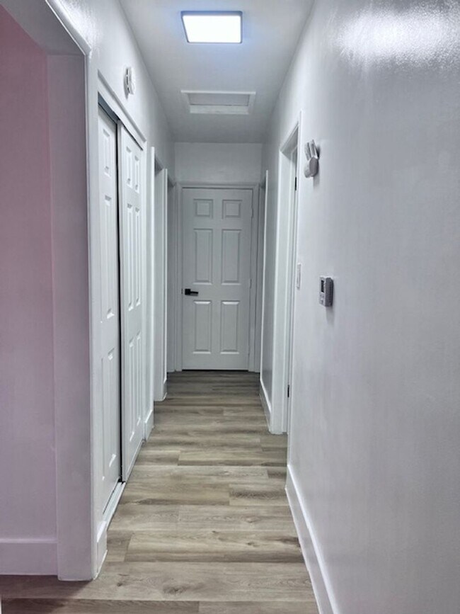 Building Photo - Recently Remodeled San Bernardino Home