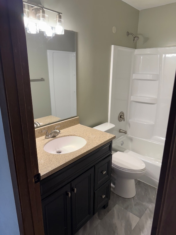 Building Photo - 4 Brown Ct