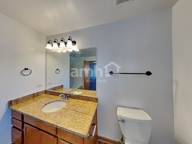 Building Photo - 2438 Foxtail Ct