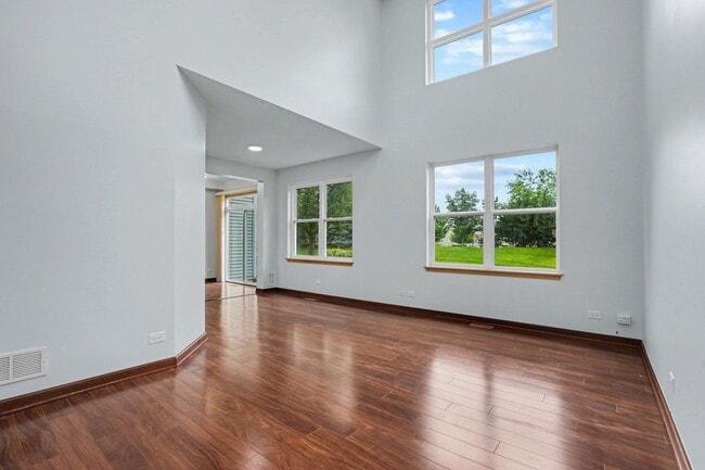 Building Photo - 937 Emerald Dr