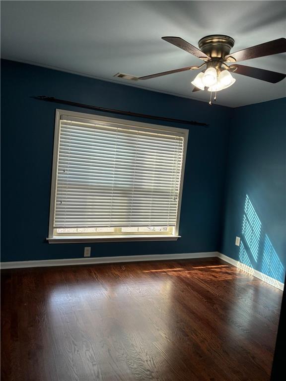 Building Photo - 1880 Manor View