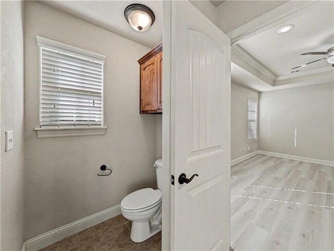 Building Photo - 1801 SW Candlewood St