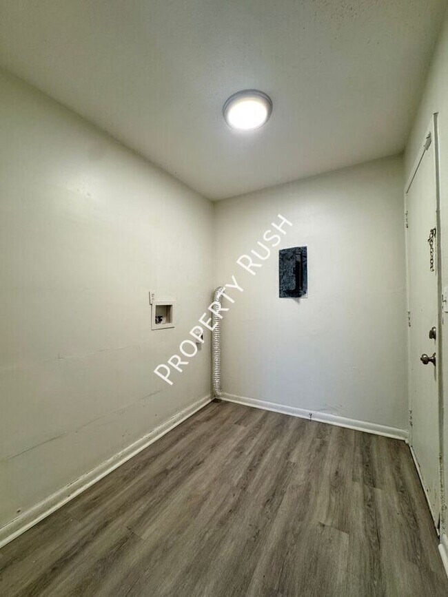 Building Photo - 4041 Arbor Pl Ln