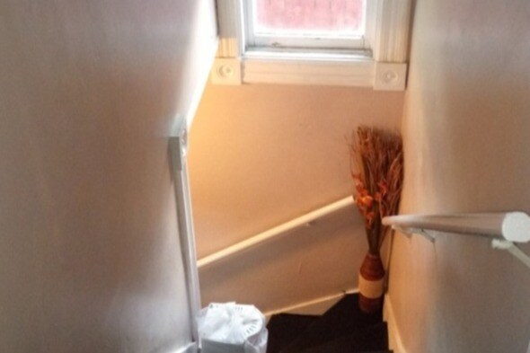 2nd floor - 520 Lawrence Ave