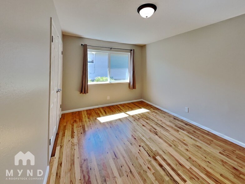 Building Photo - 3450 Pierremont Rd