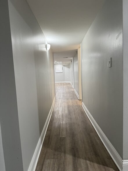 Building Photo - 3840 W Fillmore St