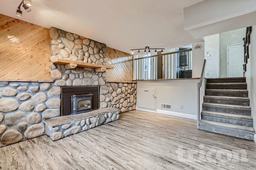 Building Photo - 19897 E Brown Pl