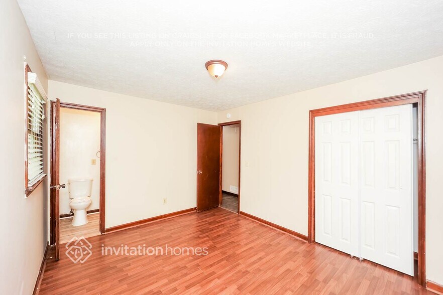 Building Photo - 7290 Hollyhock Dr