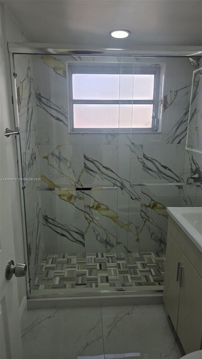 Building Photo - 3831 SW 79th Ave