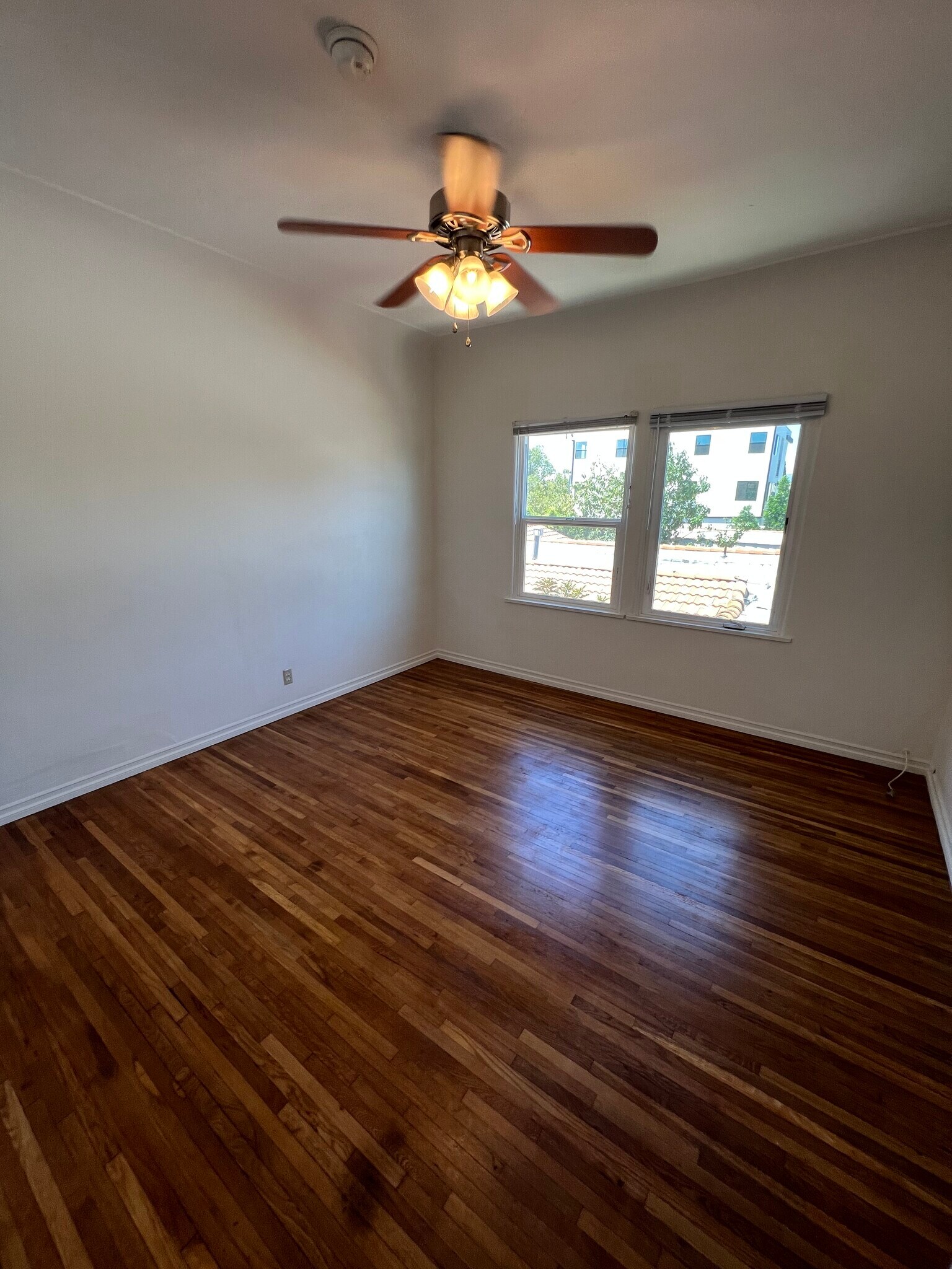 Building Photo - 1874 S Redondo Blvd