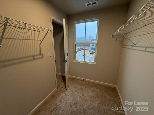 Building Photo - 10149 Florentine Wy