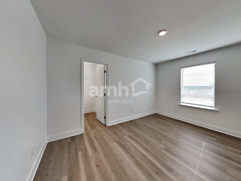 Building Photo - 673 Smt Vw Ln