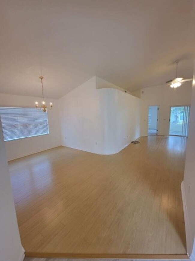 Building Photo - Ready for you to call home!