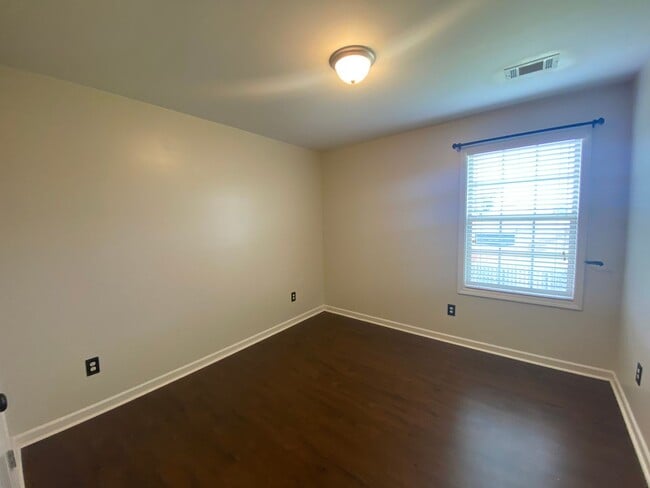 Building Photo - 210 Edgarton Way