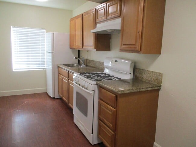 Building Photo - Move In Special 1/2 off the 1st Month's Rent!