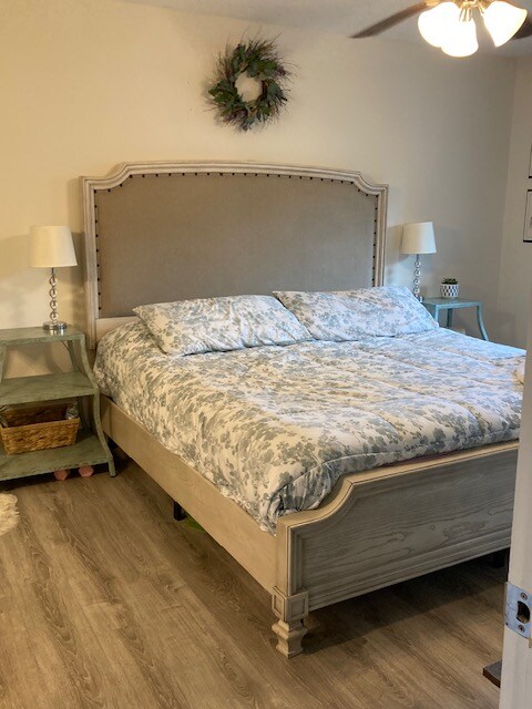 Building Photo - 313 Dirksen Dr