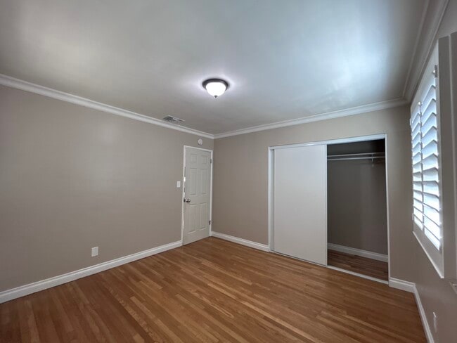 Building Photo - 167 E San Jose Ave