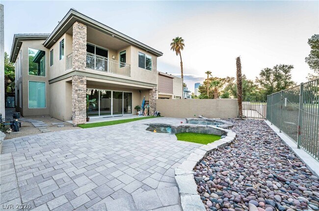 Building Photo - 980 Vegas Valley Dr