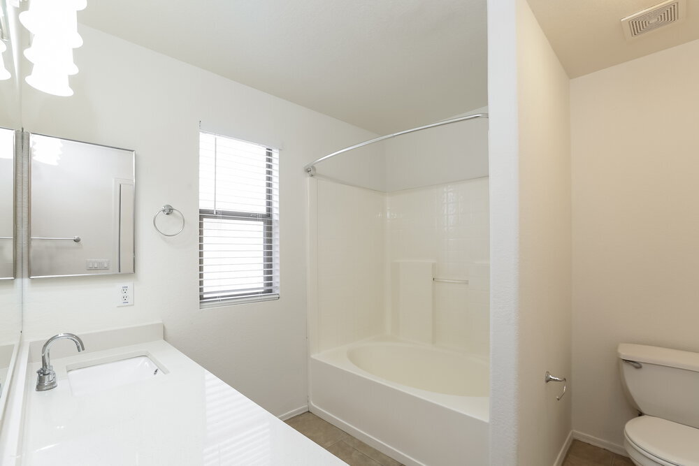 Building Photo - 7907 N 53rd Dr