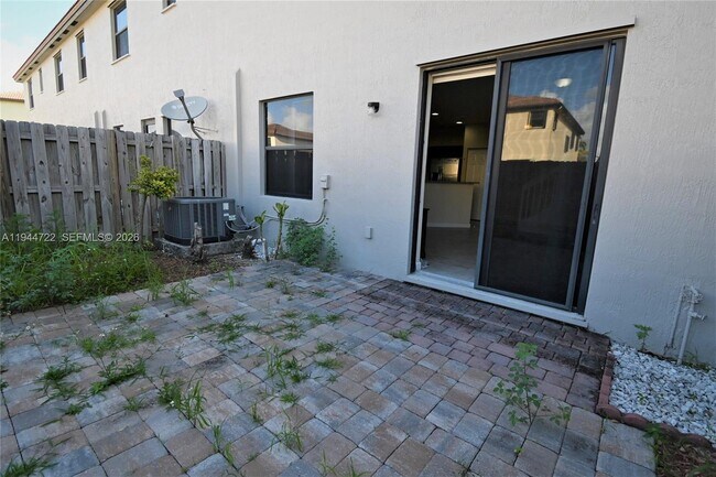 Building Photo - 23876 SW 118 Ave