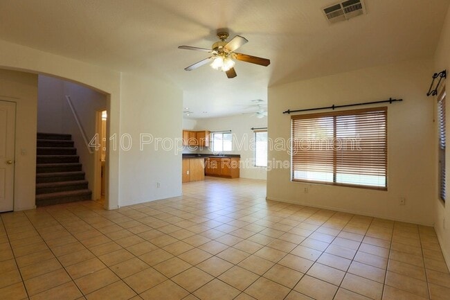 Building Photo - 2644 E Chester Dr