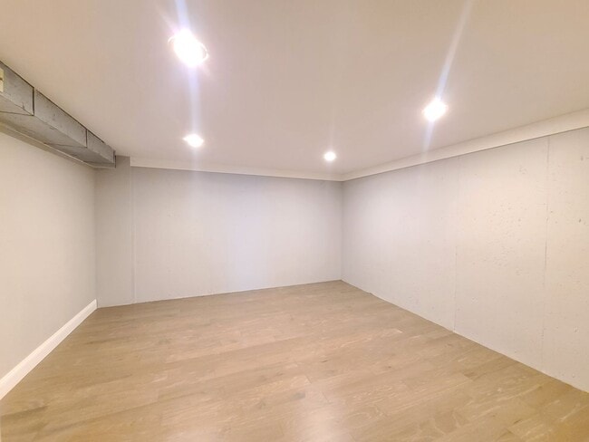 Building Photo - $3,400- 5 Bed / 3 Bath Beautiful Home in Upper South Hill
