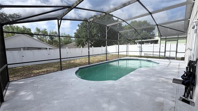 Building Photo - 456 Knollwood Dr