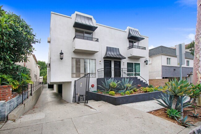 Building Photo - 1140 N Ogden